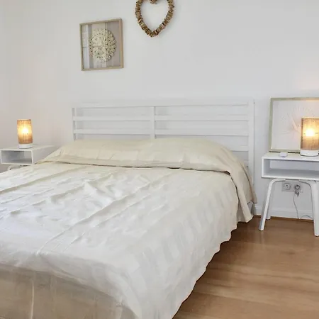 Cagnes-sur-mer: Spacieux 3 Pieces Avec Piscine, Clim & Terrasses - Fr-1-252a-128 * Cagnes-sur-Mer