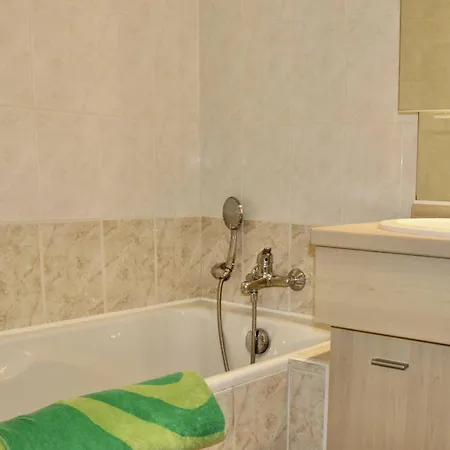 Appartamento Cagnes-sur-mer: Spacieux 3 Pièces Avec Piscine, Clim&terrasses - Fr-1-252a-128 *